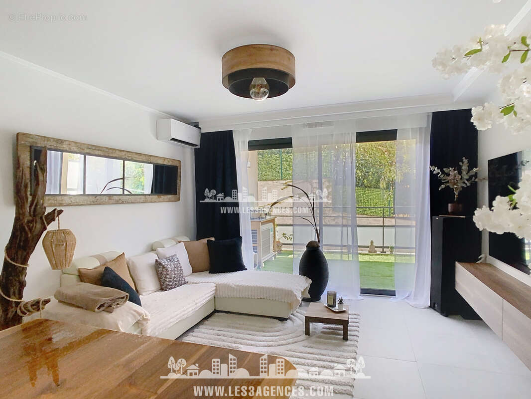 Appartement à COGOLIN