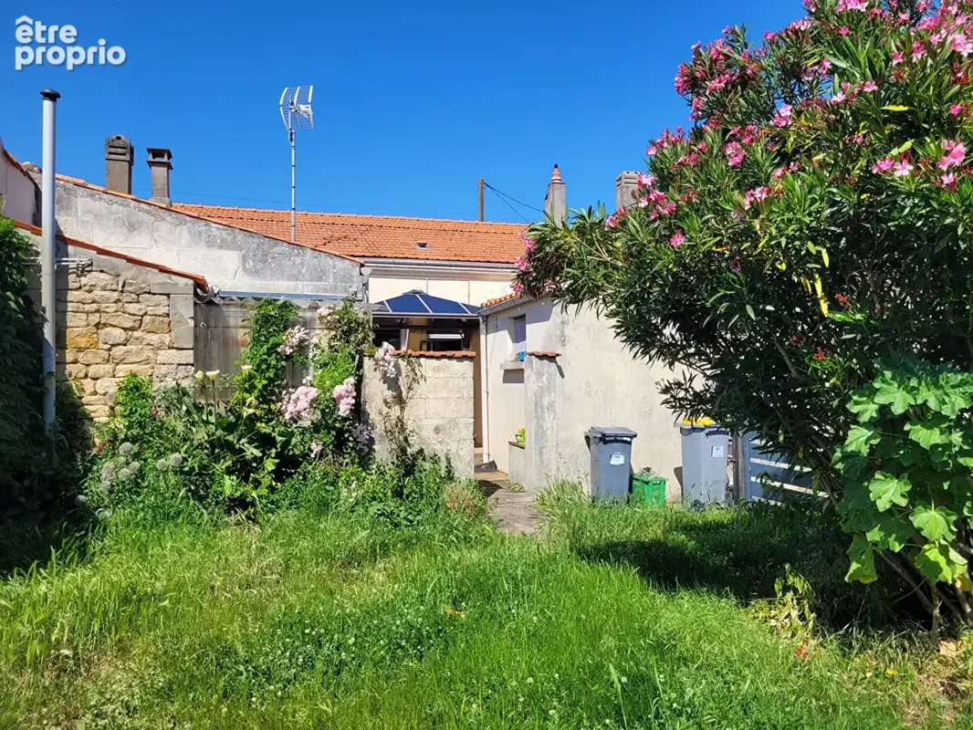 ROCHEFORT secteur chante alouette - maison double accès de 105 m²  de type 4 - jardin de 622 m² - photo 16