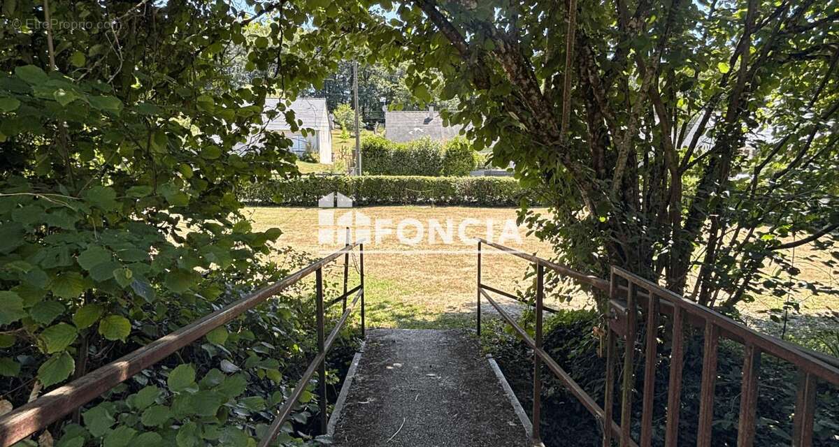 Cave et terrain constructible exceptionnel - photo 8