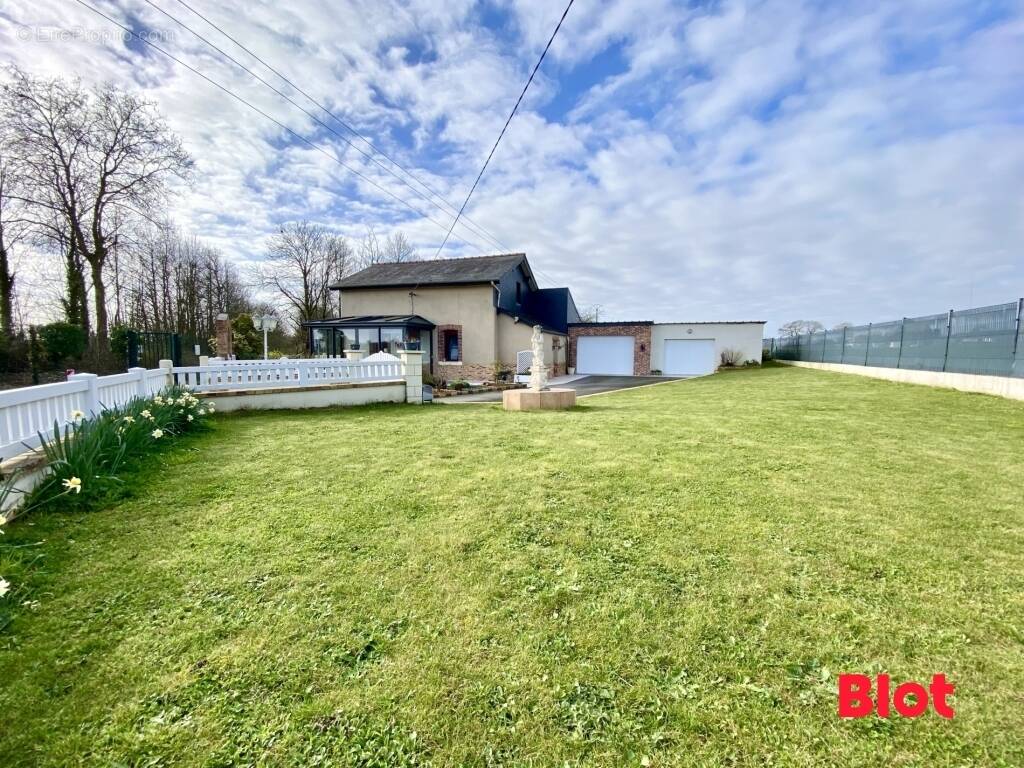 Maison à SAINT-MEEN-LE-GRAND