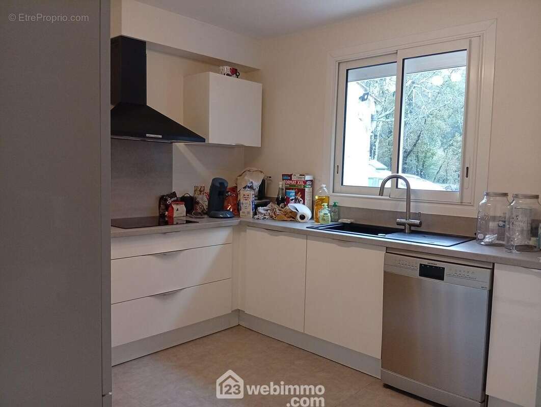 Maison à ENTRECASTEAUX