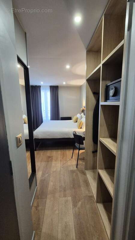 Appartement à PARIS-10E