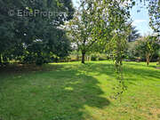 Maison à FEROLLES-ATTILLY