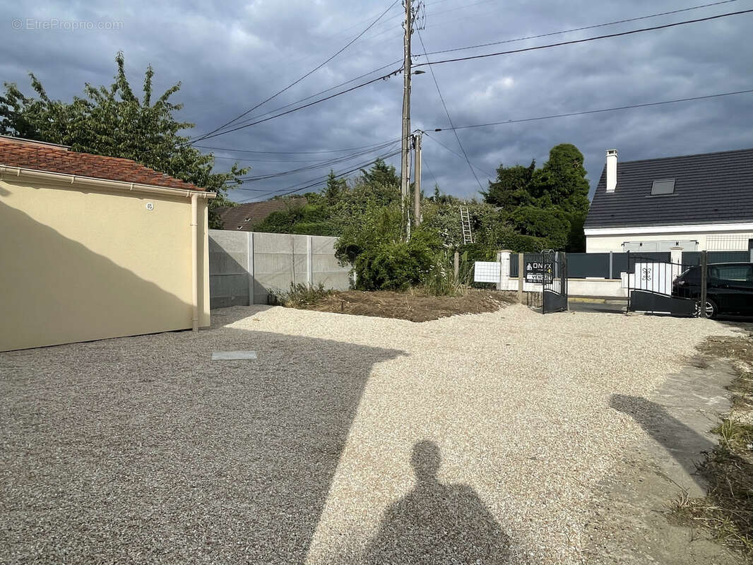 Maison a renovee situe au plessis-bouchard - photo 7