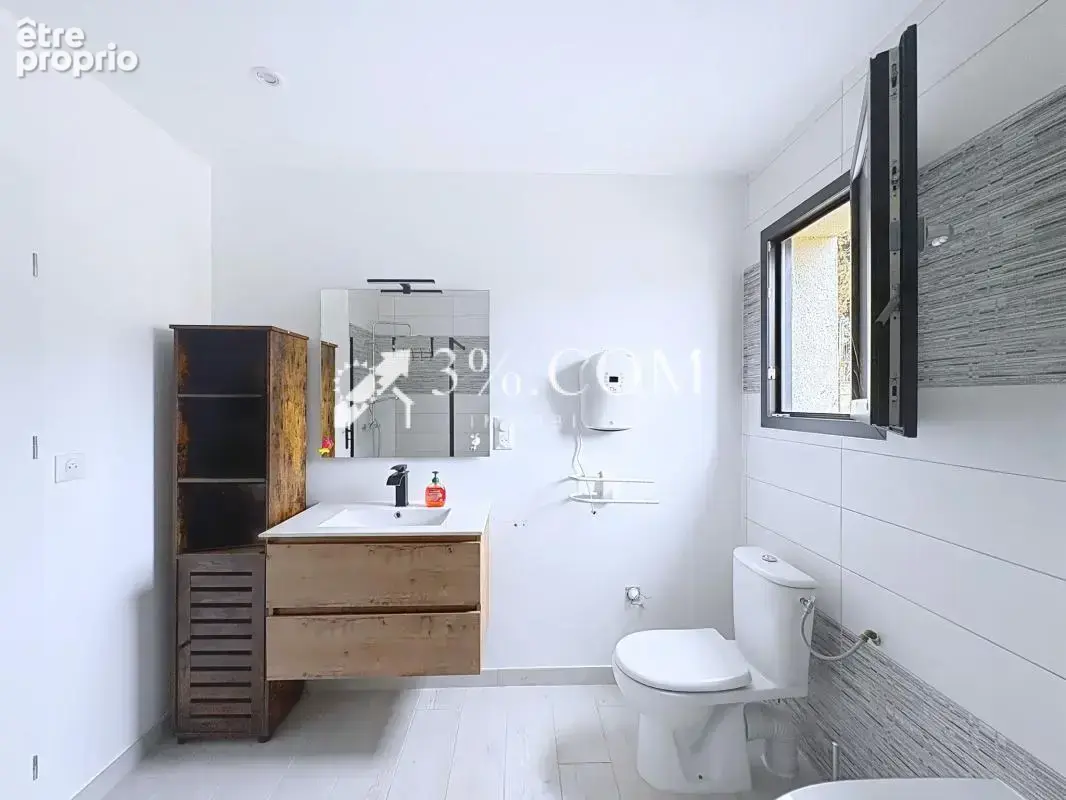 Belle maison contemporaine 6 pièces de 148 m2 avec piscine - photo 24