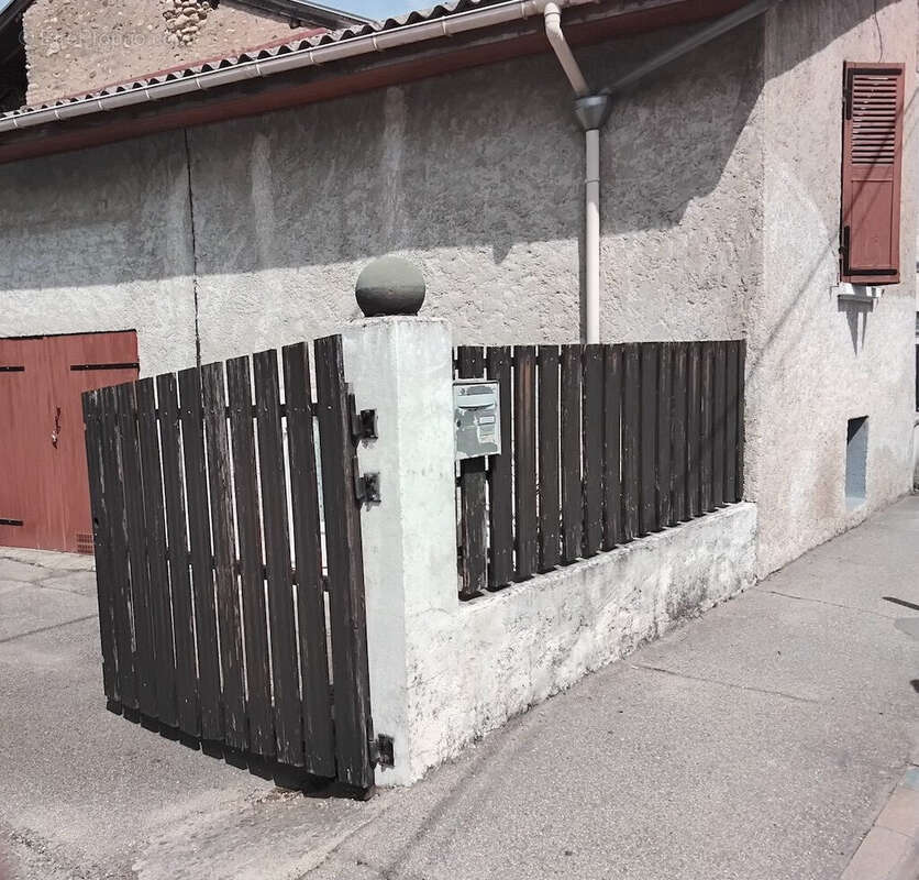 Maison à ECHIROLLES
