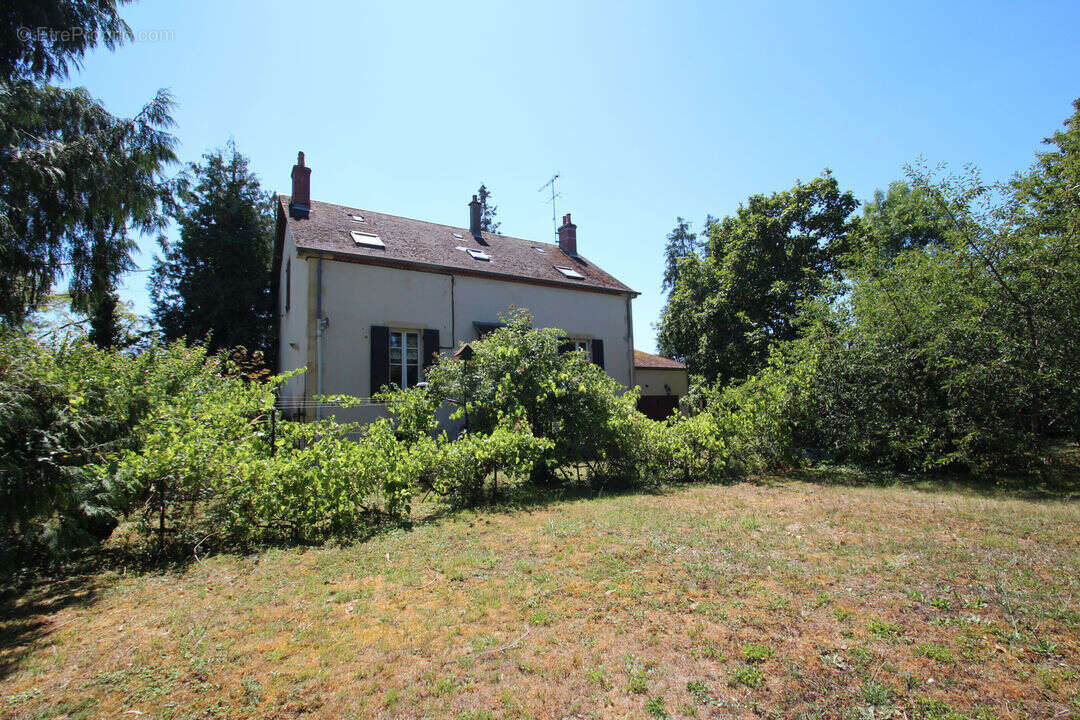 Maison à CHAMPVERT