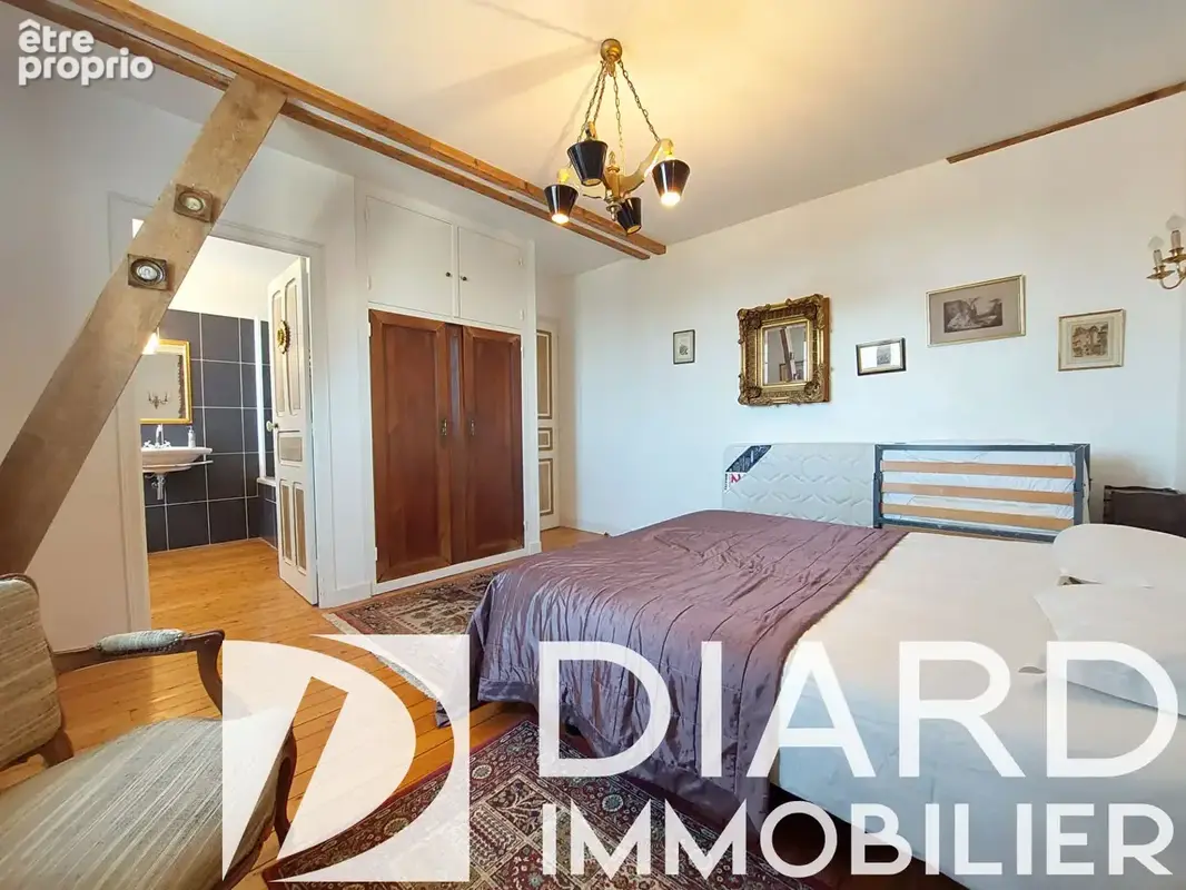 Maison de maître 225 m2 - 8 chambres - photo 9