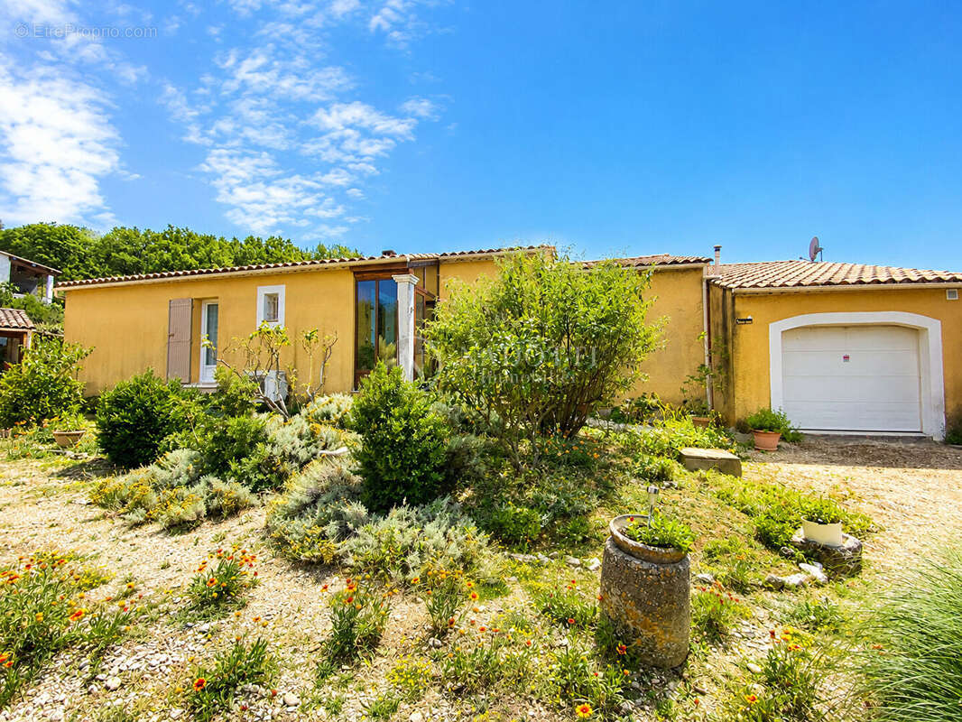 Maison de plain-pied avec une magnifique vue - photo 2
