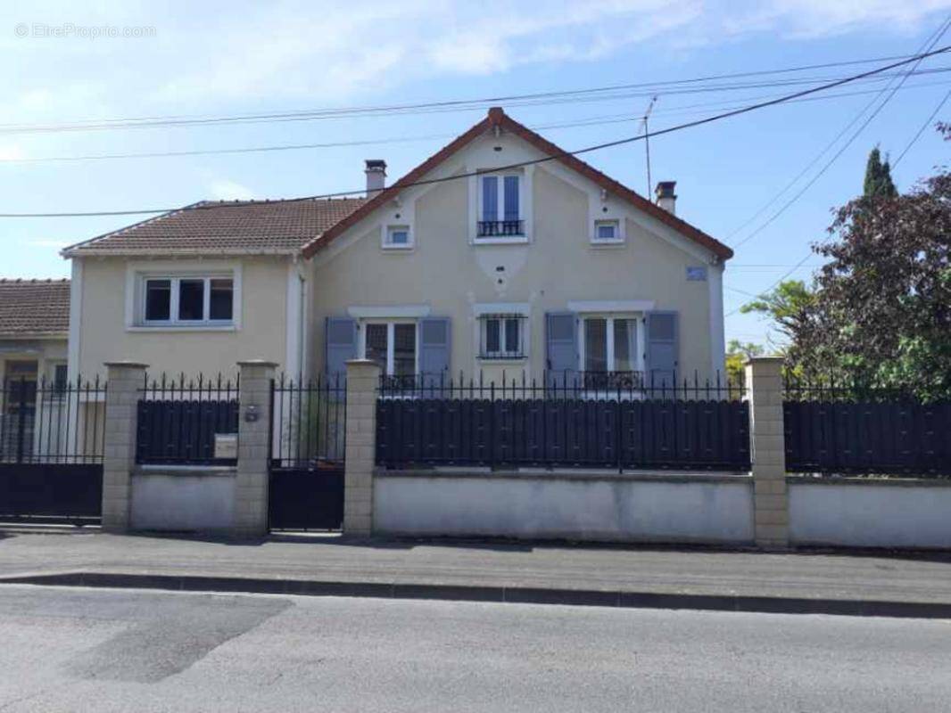 Maison à CHELLES
