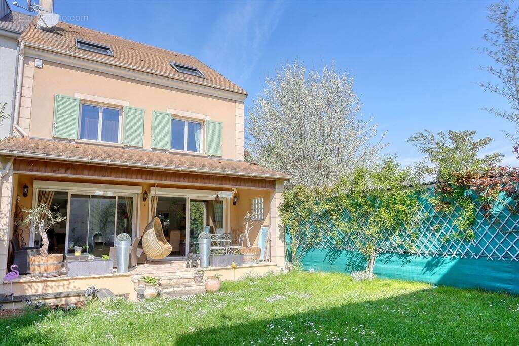 Maison à NANTERRE