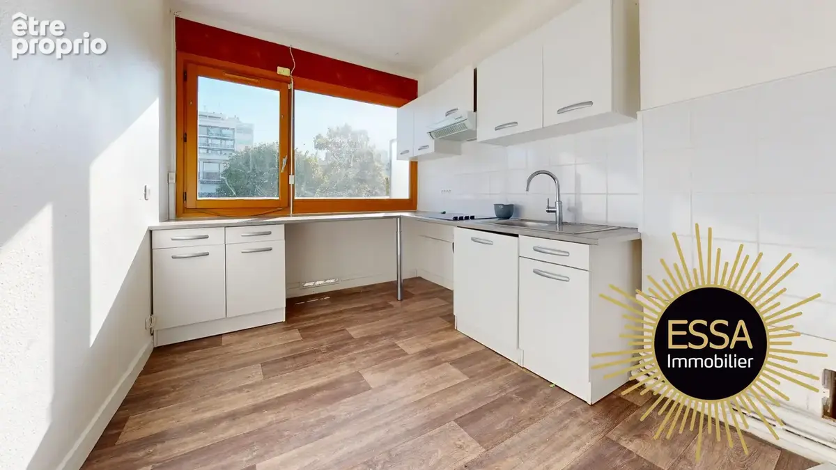 Appartement 4 pièces 75 m² à vendre à Velizy-Villacoublay (78140) - photo 8