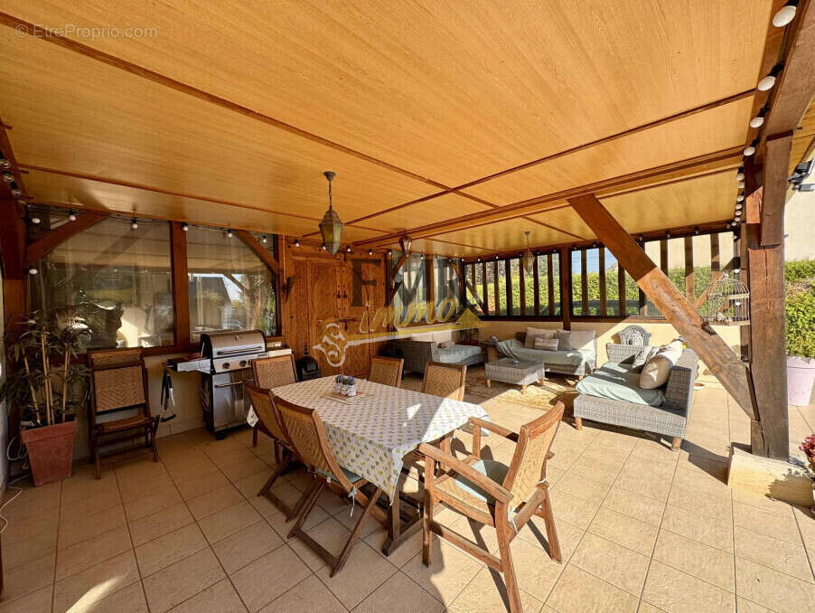 Maison à SAINT-PIERRE-SUR-DIVES