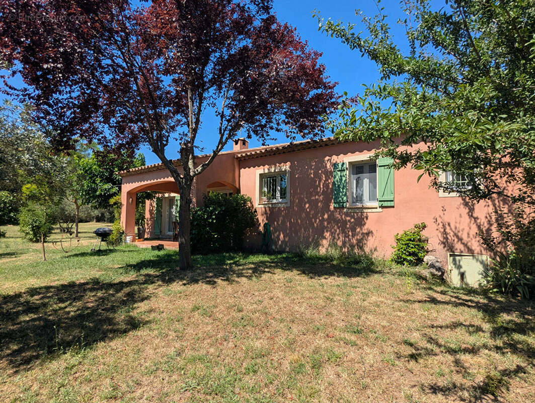 VILLECROZE jolie maison de plain-pied 127 m², 5 pièces, garage au calme - photo 2