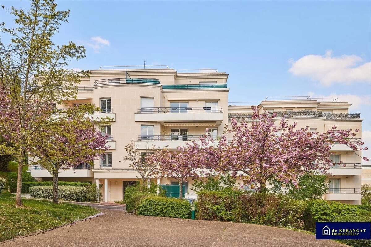 Appartement à LE PLESSIS-ROBINSON