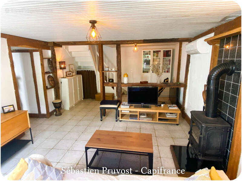 Maison à SAINT-PARDOUX-LA-RIVIERE