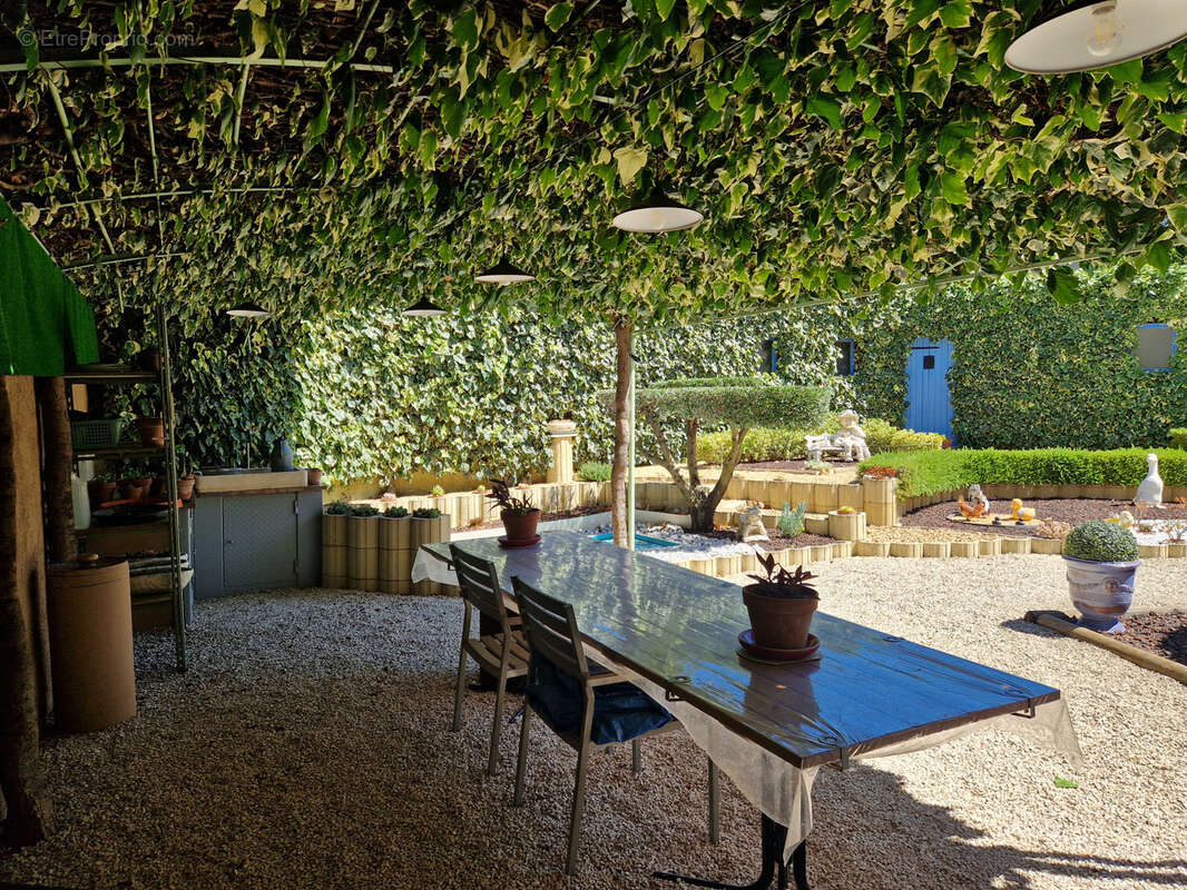 Appartement à NYONS