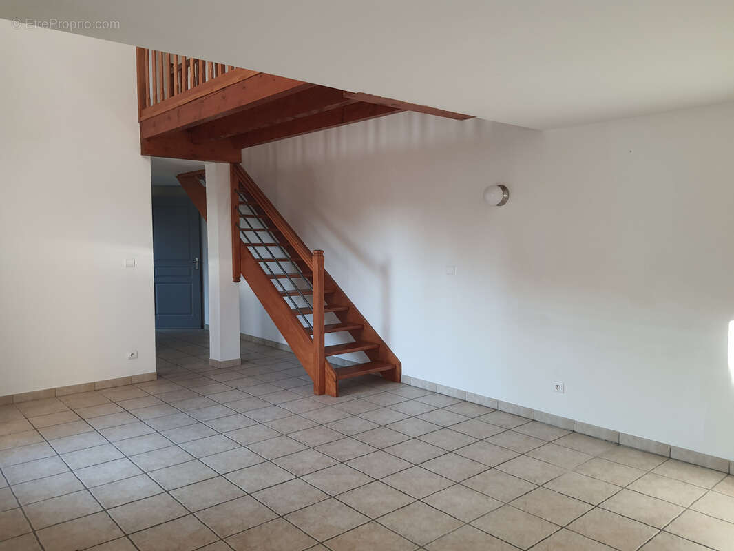 Maison à SAINT-GERMAIN-LAVAL