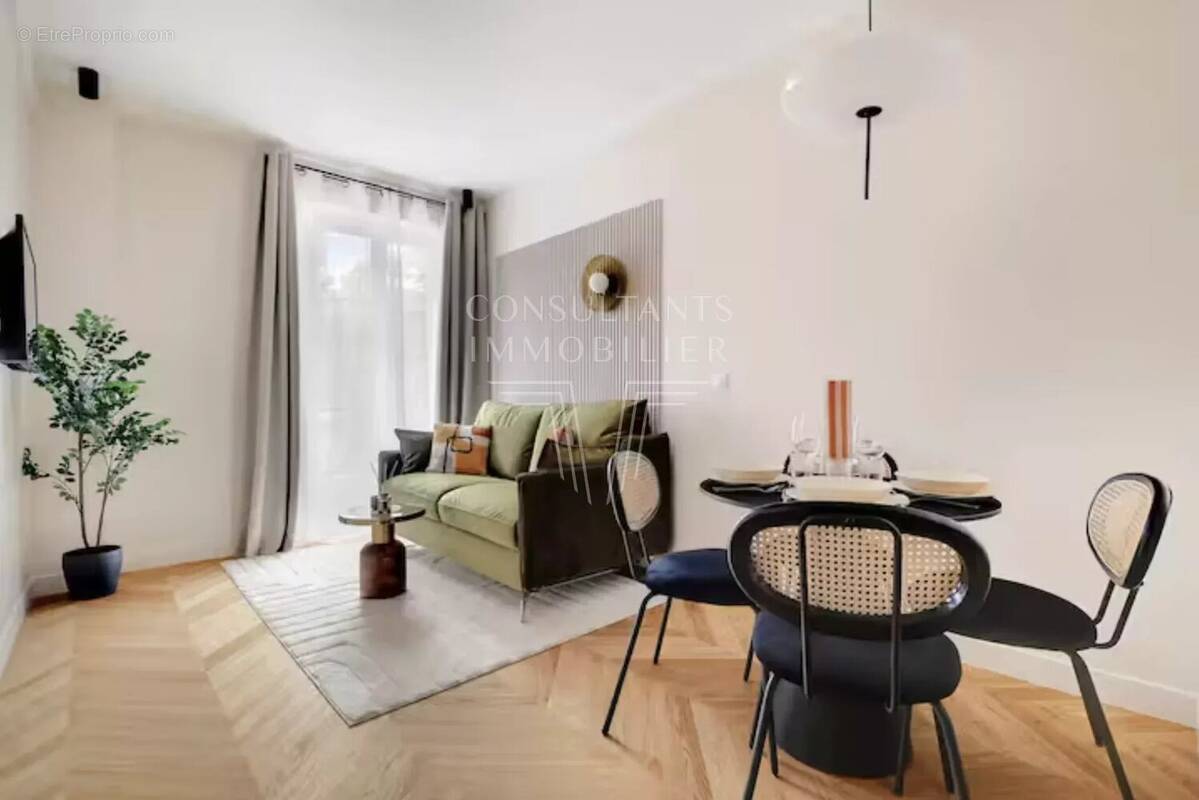 Appartement à PARIS-15E
