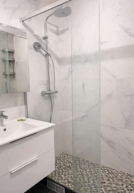 Appartement à VOISINS-LE-BRETONNEUX