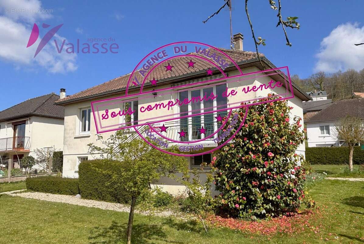 Maison à GRUCHET-LE-VALASSE