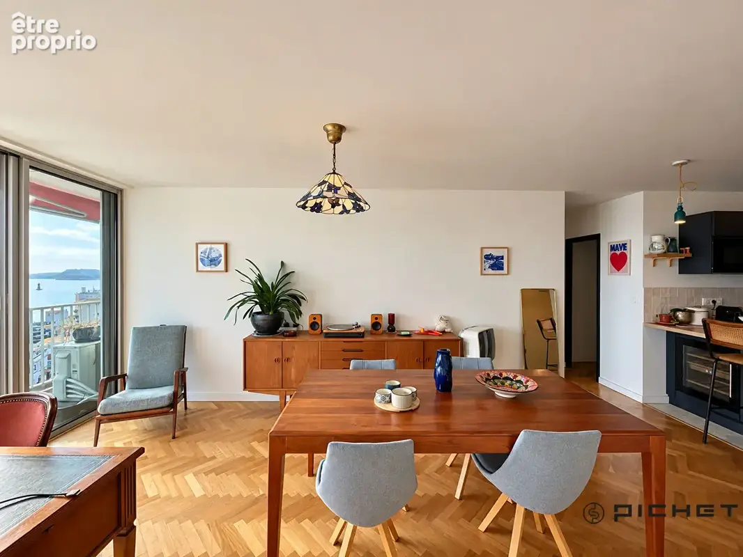 Appartement traversant avec balcon - Vallon des Auffes - photo 3