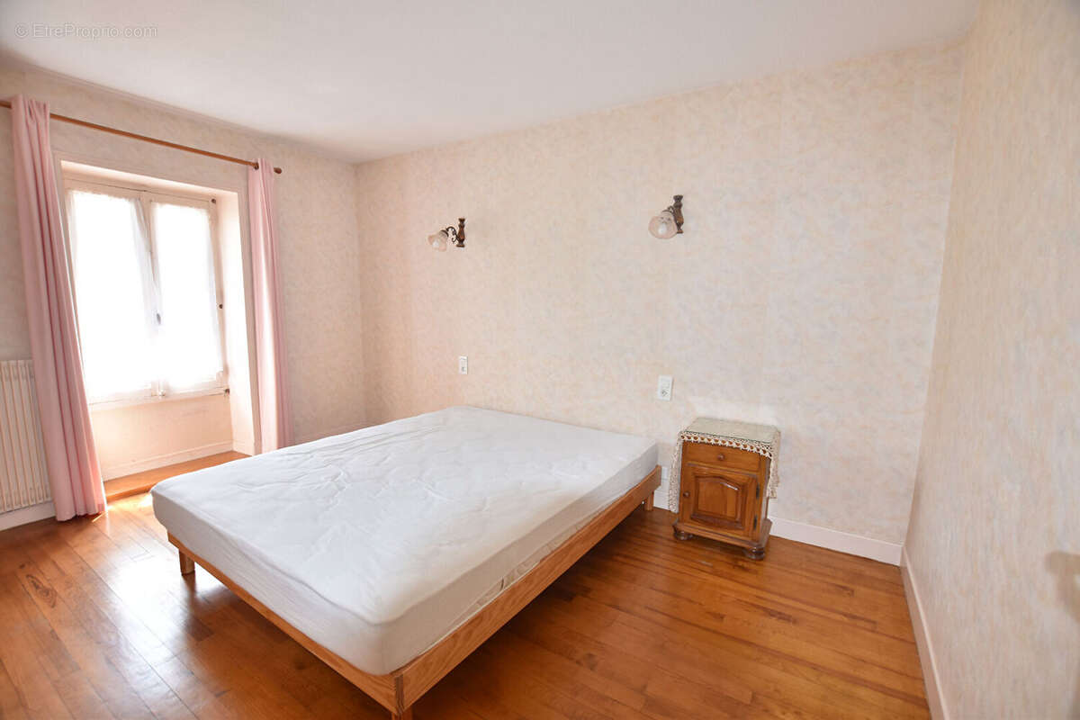 Maison à SAINT-MARTIN-D'ESTREAUX