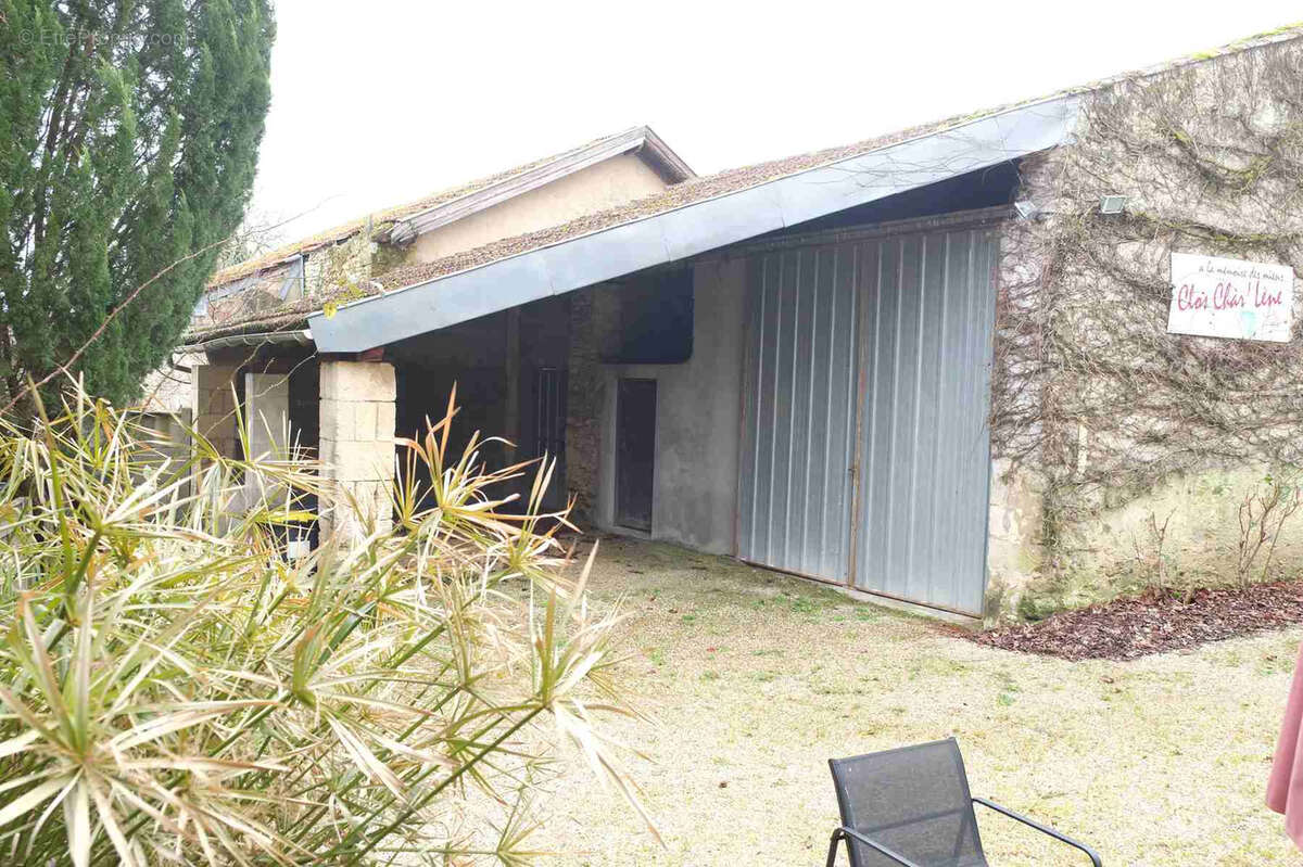 Ensemble immobilier avec dépendances - photo 10