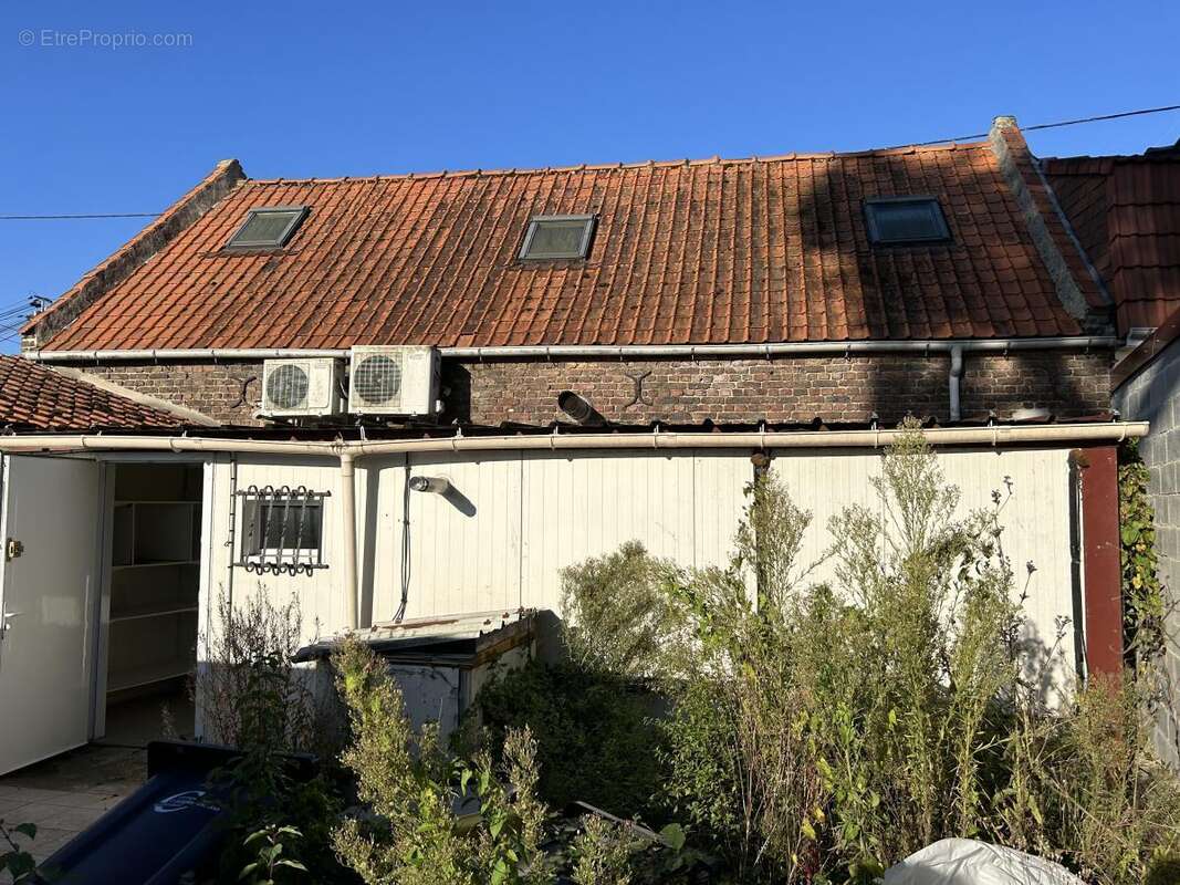 Commerce à ESCAUDOEUVRES