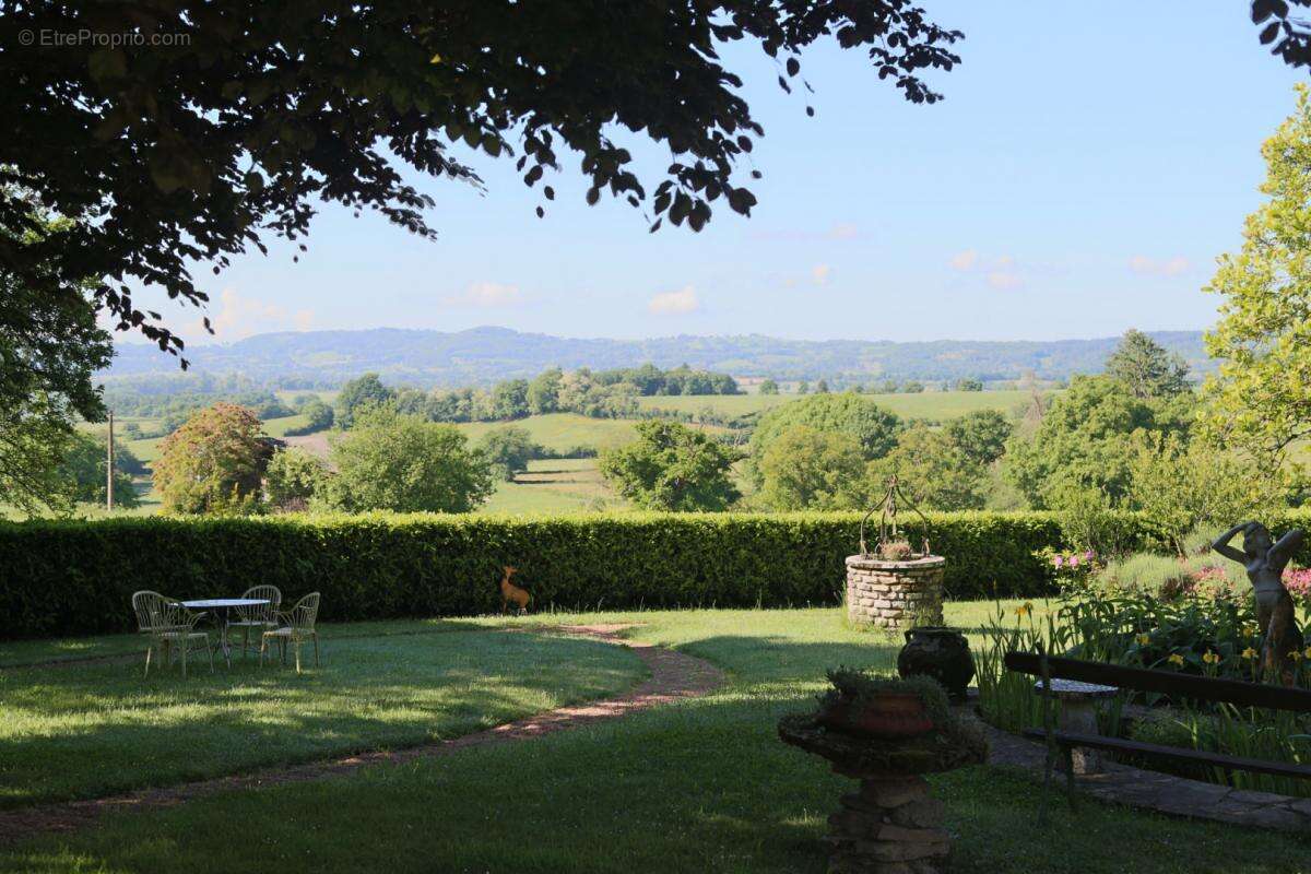 Maison à SAINT-DIDIER-SUR-ARROUX