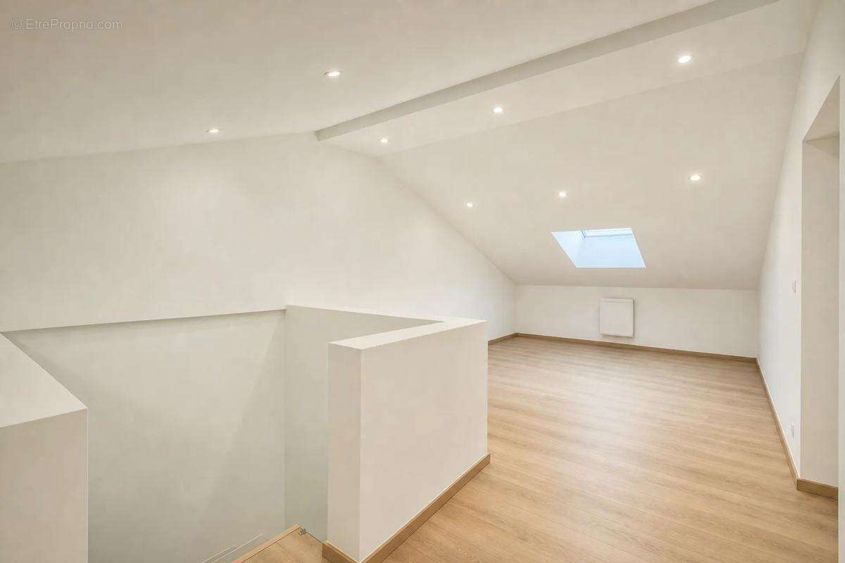 Maison de 9 pièces de 225 m² située à Chaligny - photo 13