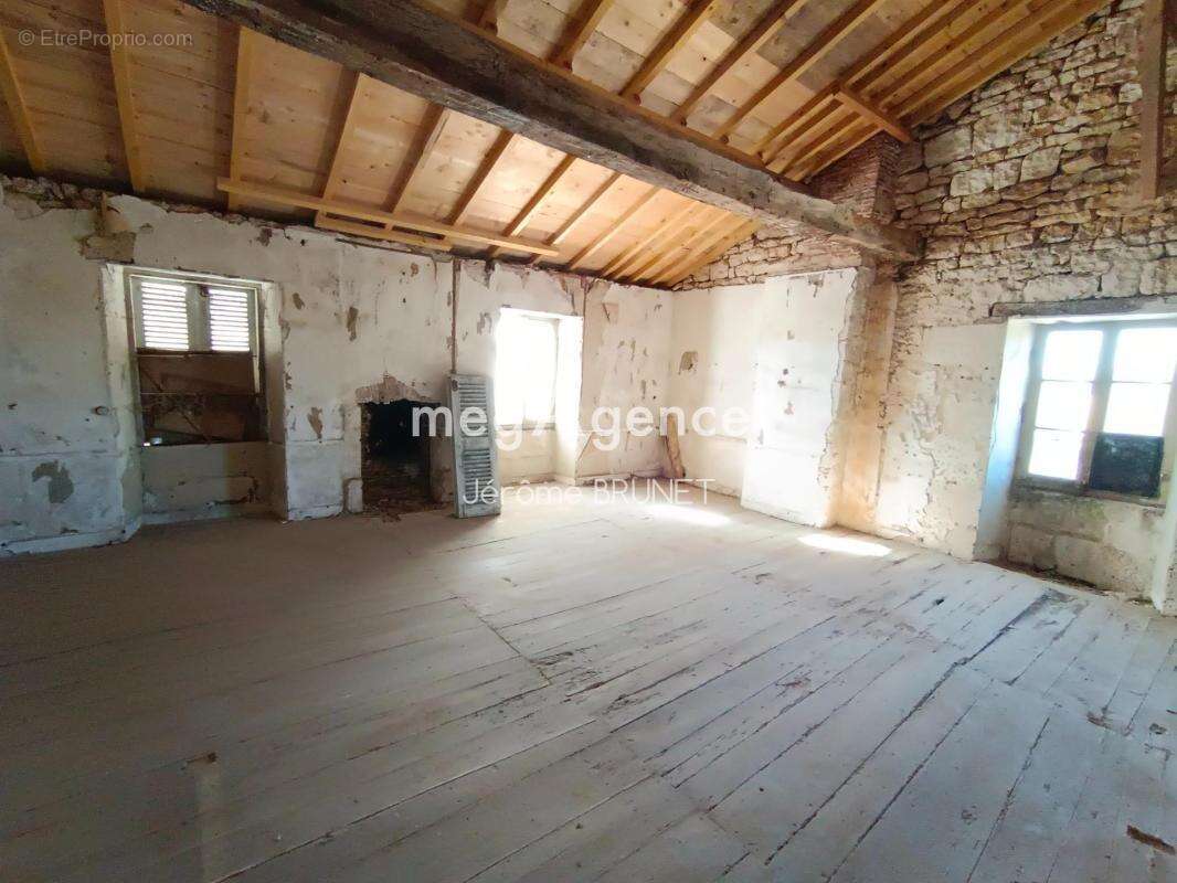 Maison à FONTENAY-LE-COMTE