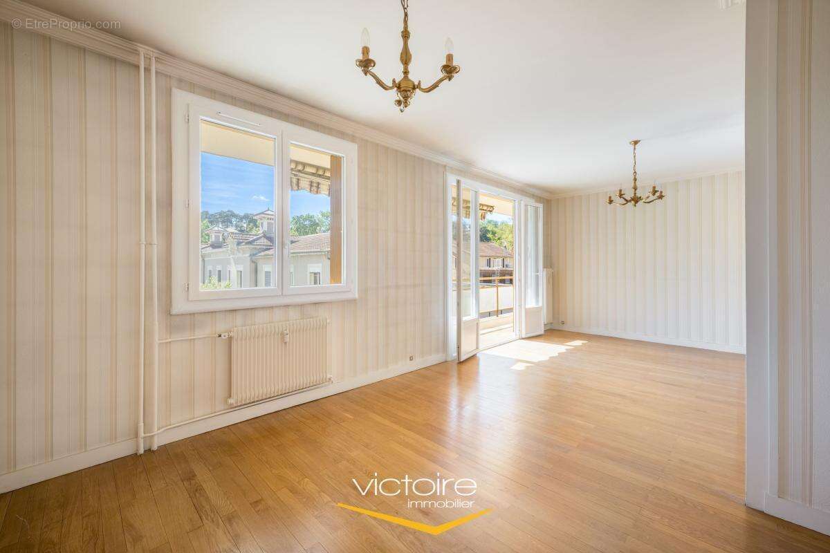 Appartement à RILLIEUX-LA-PAPE