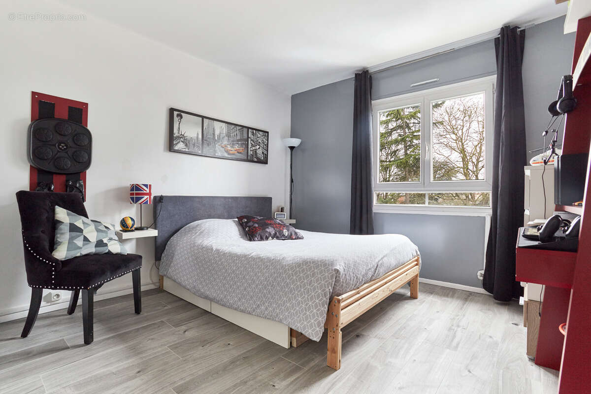 Appartement à SARTROUVILLE