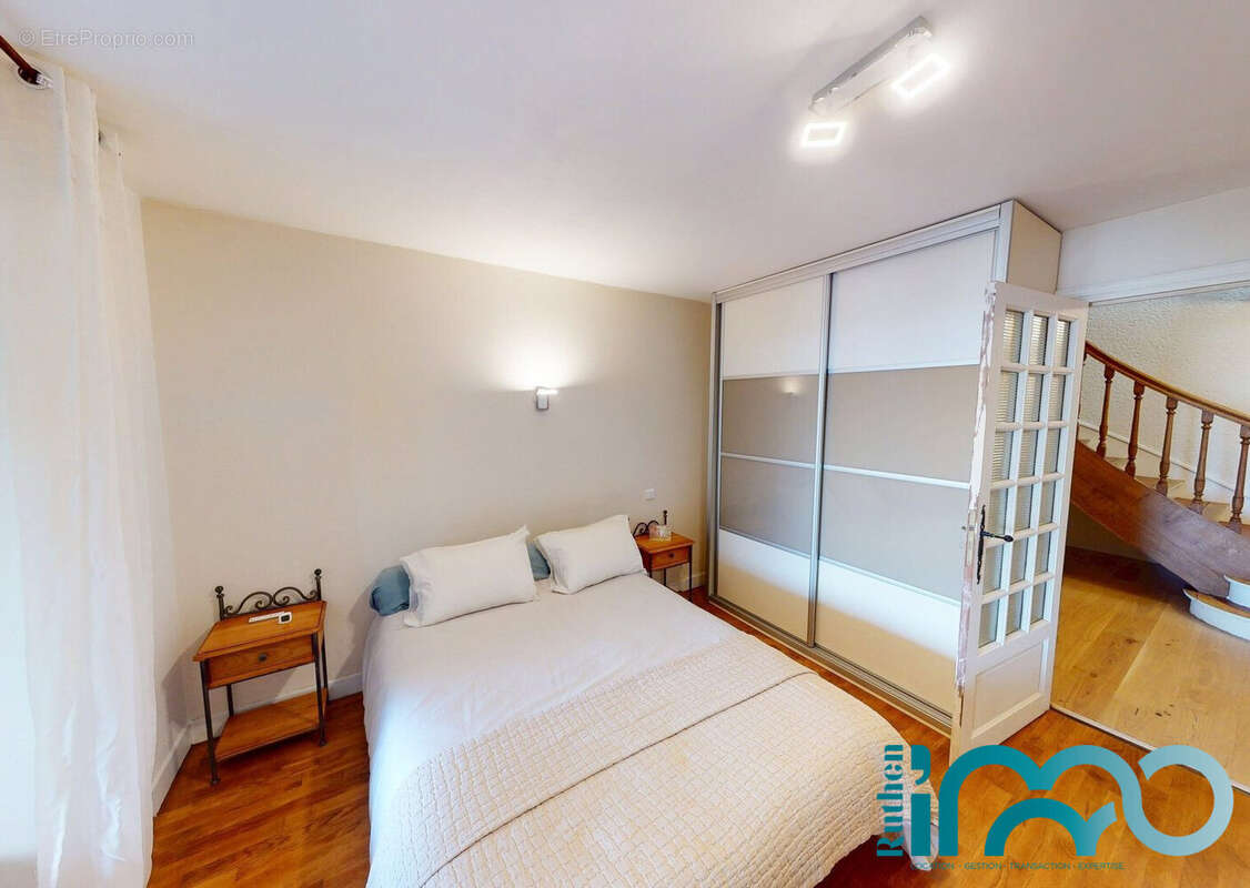 Maison 200 m² à Rieupeyroux  - photo 8