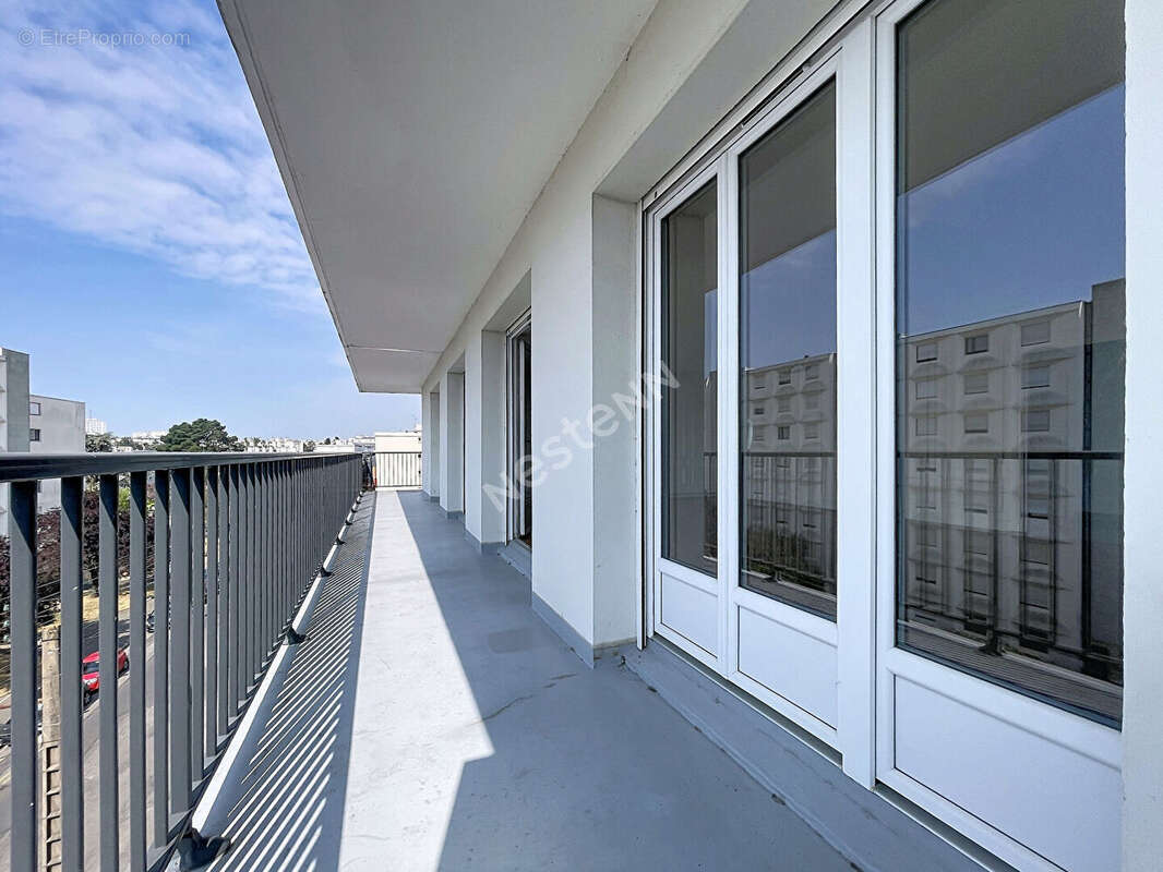 NANTES LONGCHAMP/GAUDINIERE T5 au dernier étage ,ascenseur ,garage, terrasse - photo 4