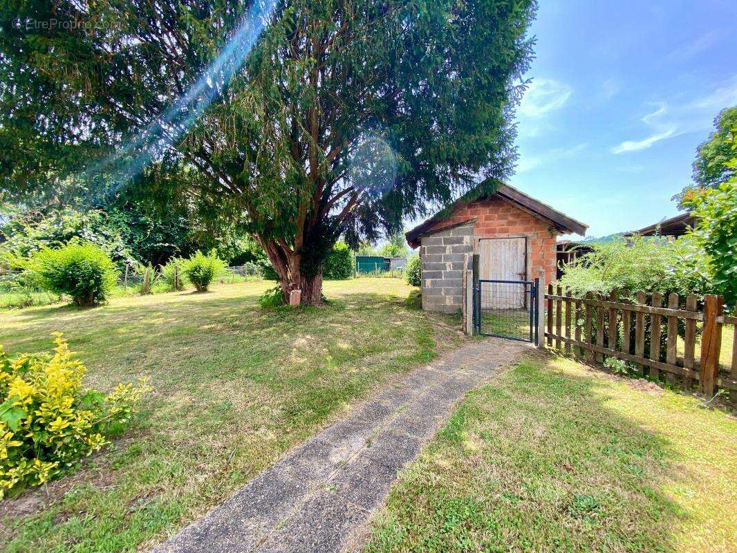 Maison à SAINT-CHAMASSY