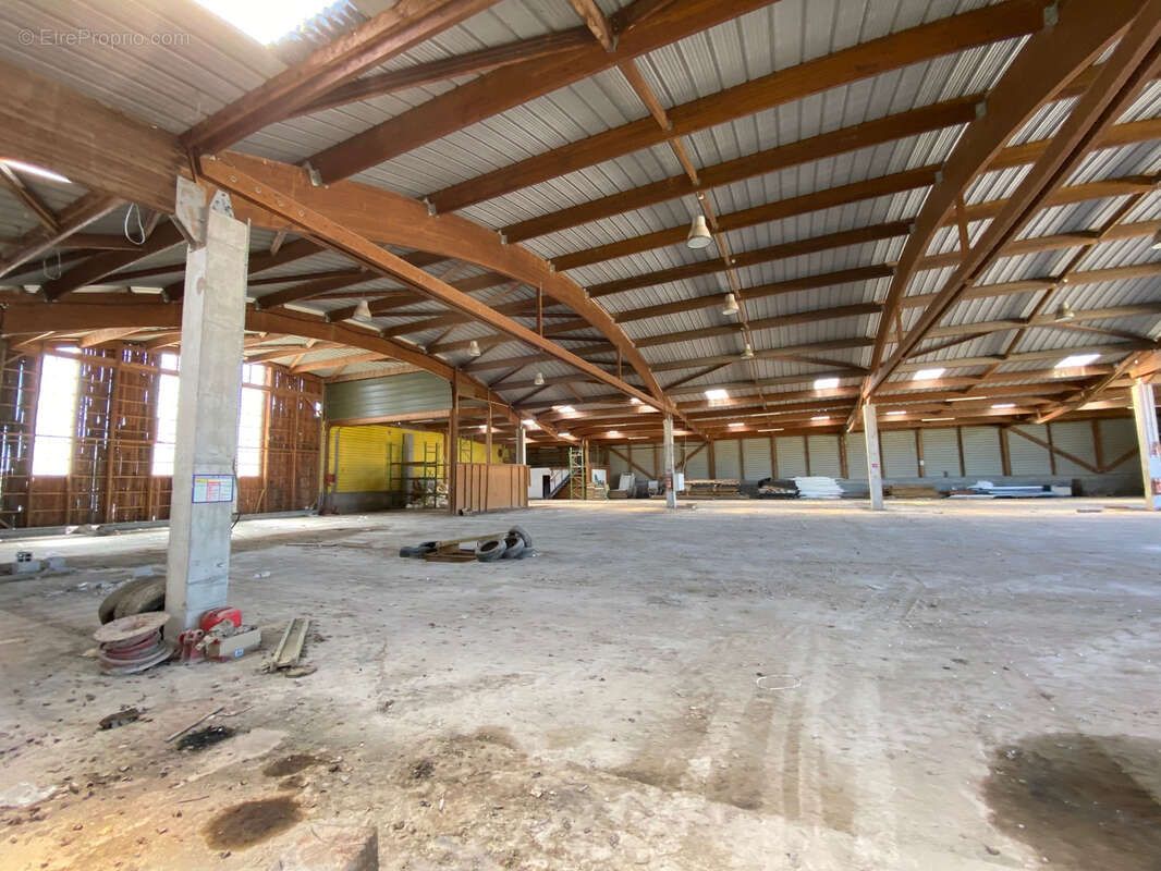 Commerce à CASSENEUIL