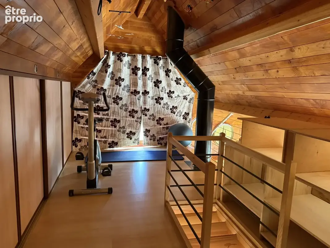 MAISON de 144 m2 sur 2 niveaux et grand garage, dépendances en bordure de Claise. - photo 10