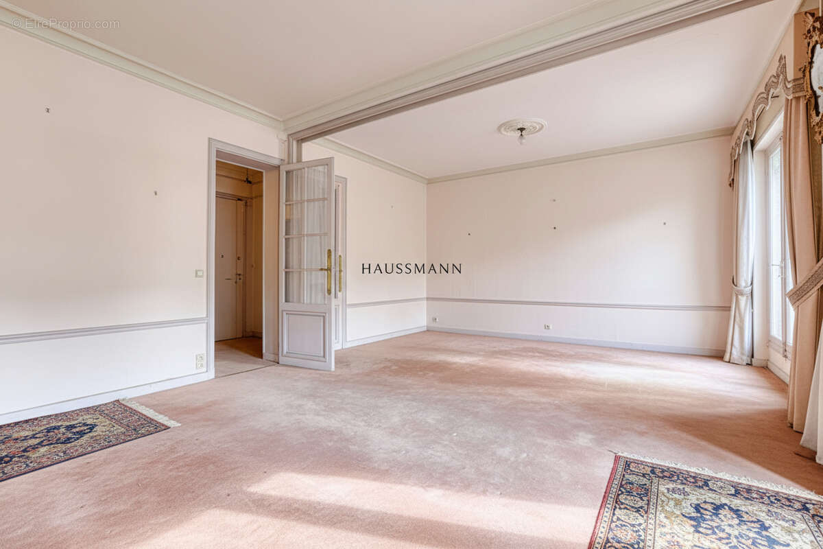 Appartement à PARIS-7E