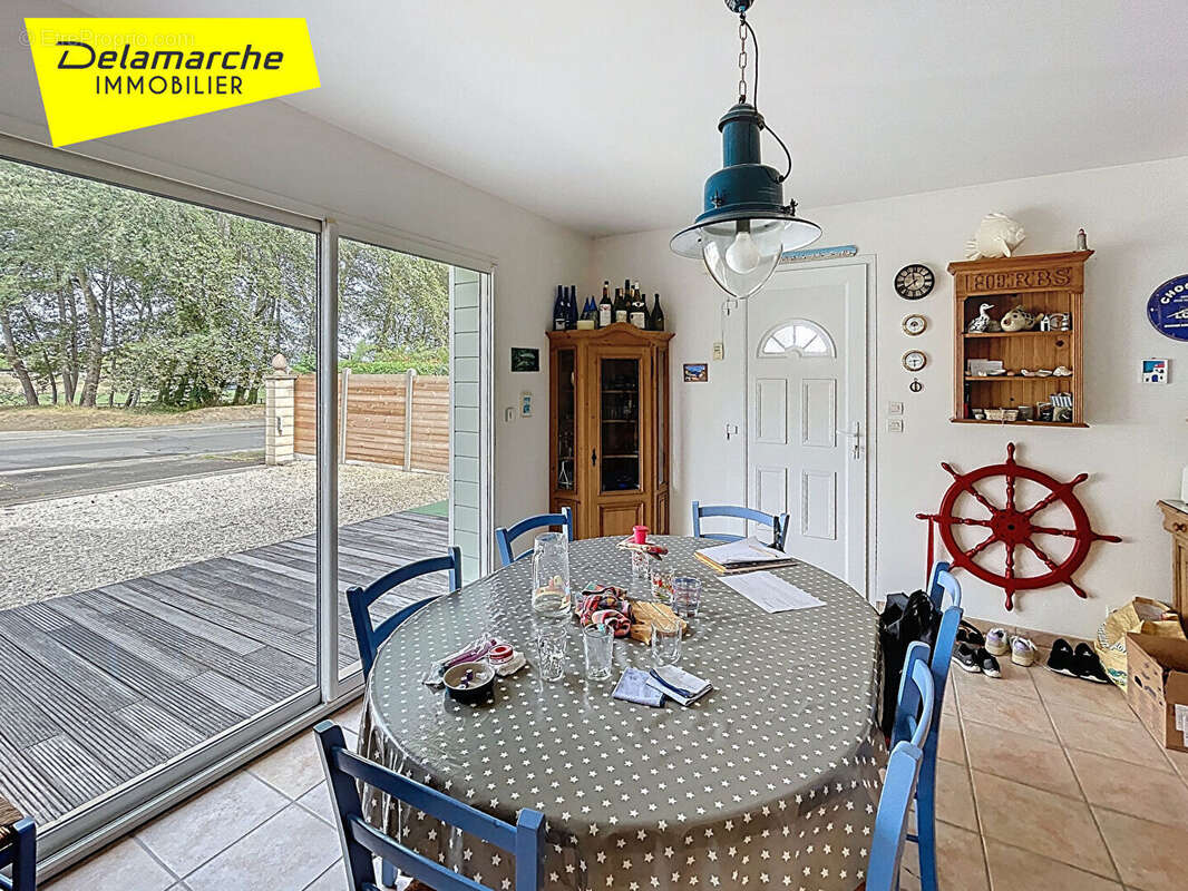 Maison à DONVILLE-LES-BAINS