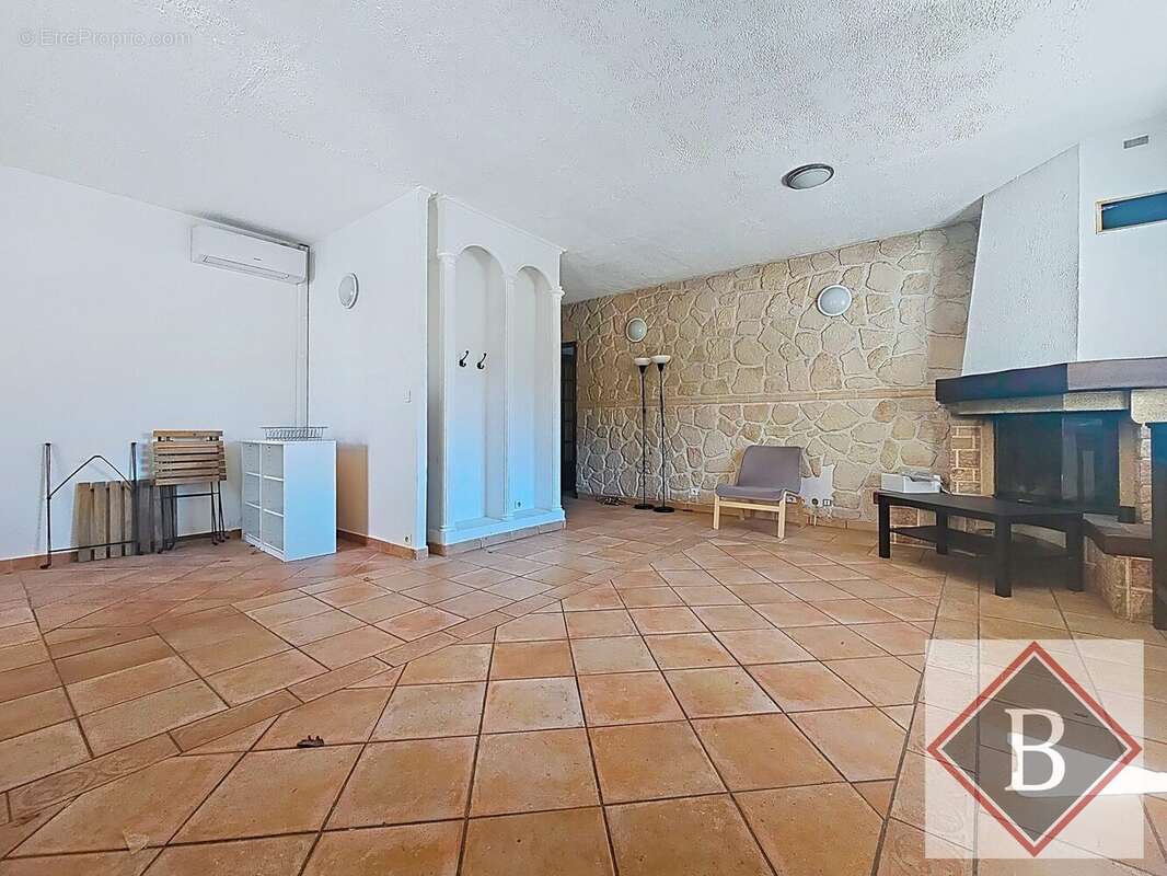 Appartement à FAYENCE