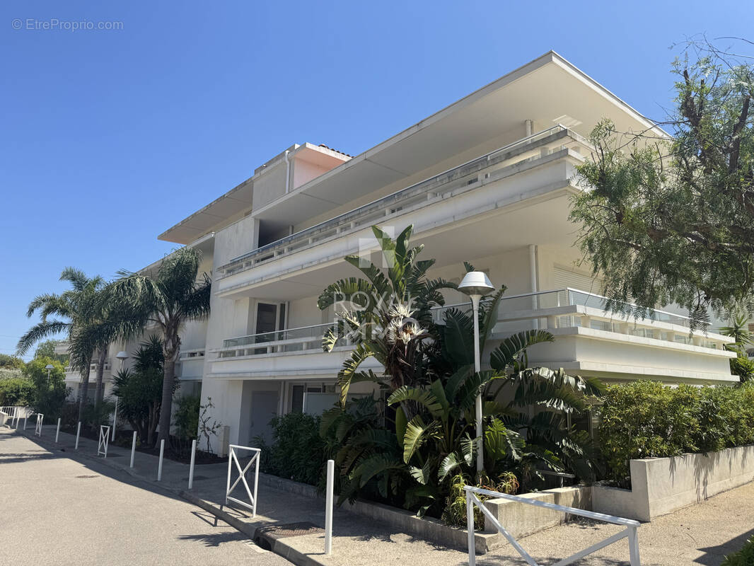Appartement à CARQUEIRANNE