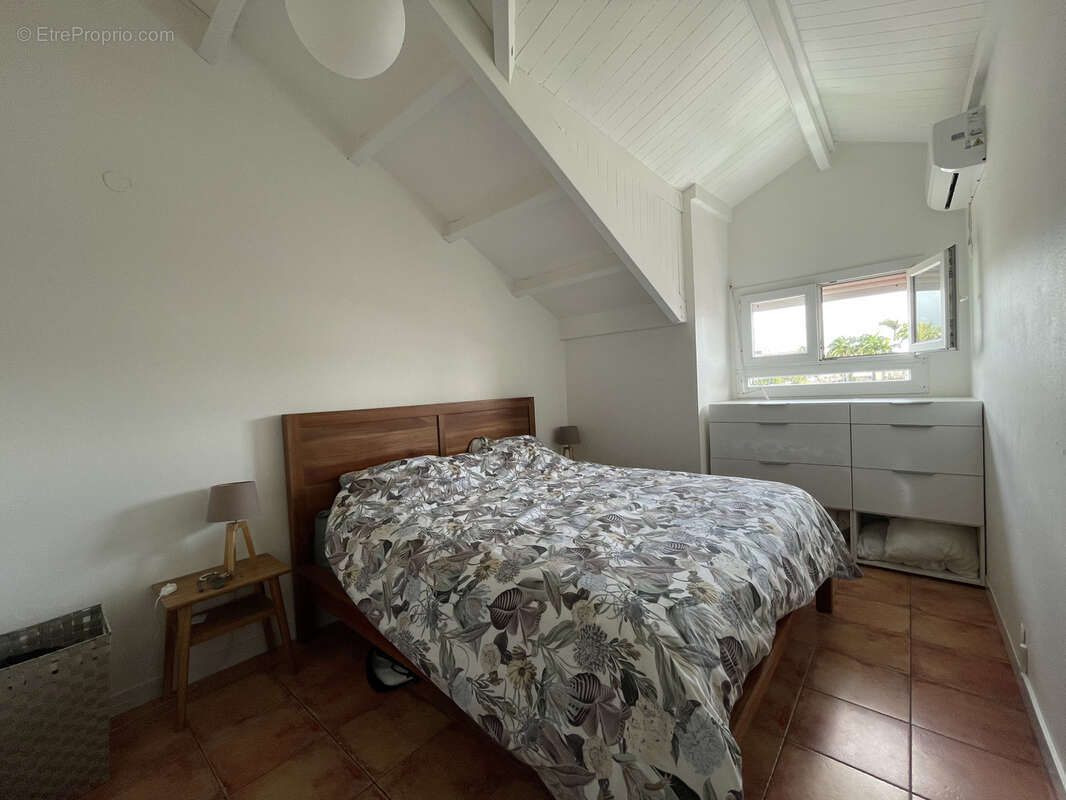 Appartement à BAIE-MAHAULT