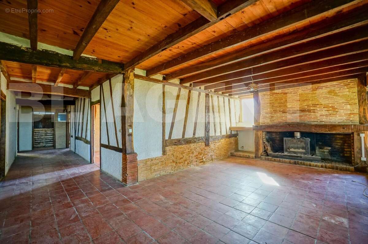 7 - Maison à MONCLAR