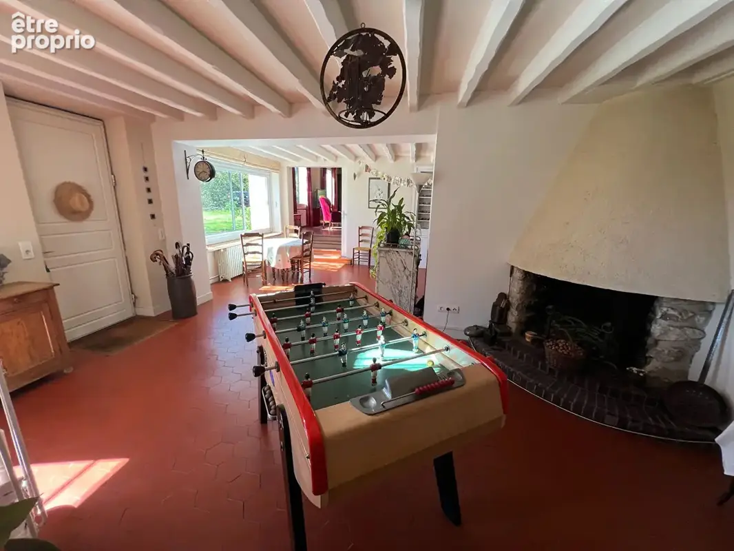Très jolie longère du XVII eme siècle avec environnement exceptionnel Proche Thoiry  6 pièces 232 m2 - photo 4