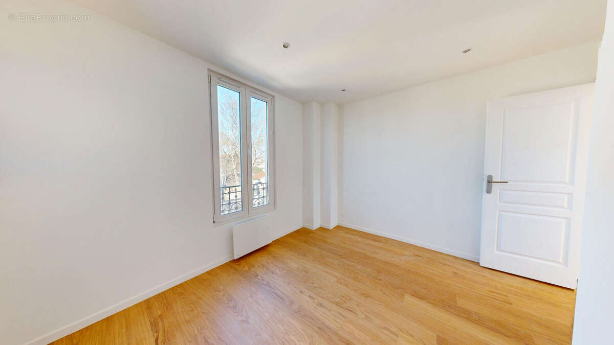 Appartement à AUBERVILLIERS