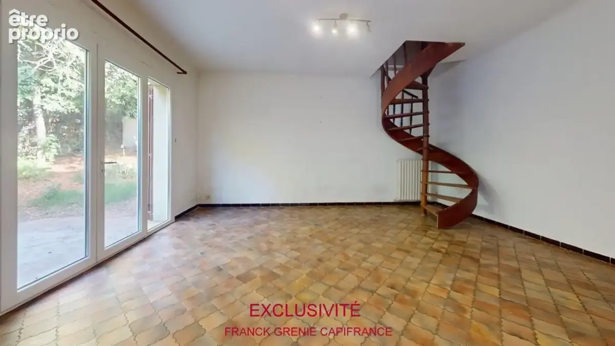 Tourves – maison à rénover 151 m² – 5 chambres – garage 60 m² – terrain 1 210 m² – panneaux solaires - photo 3