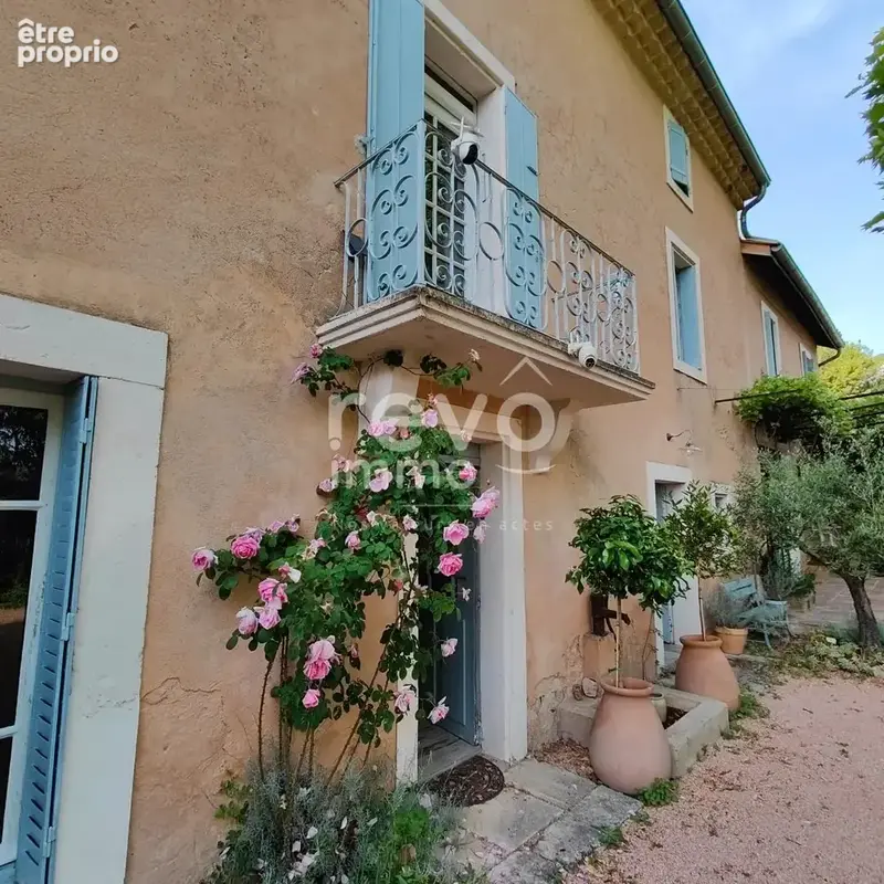 Mas de village de charme rénové avec goût ! - photo 2
