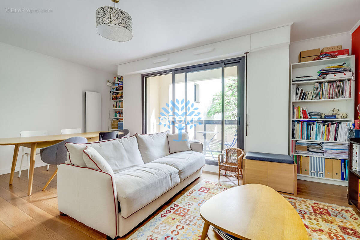 Appartement à PARIS-20E